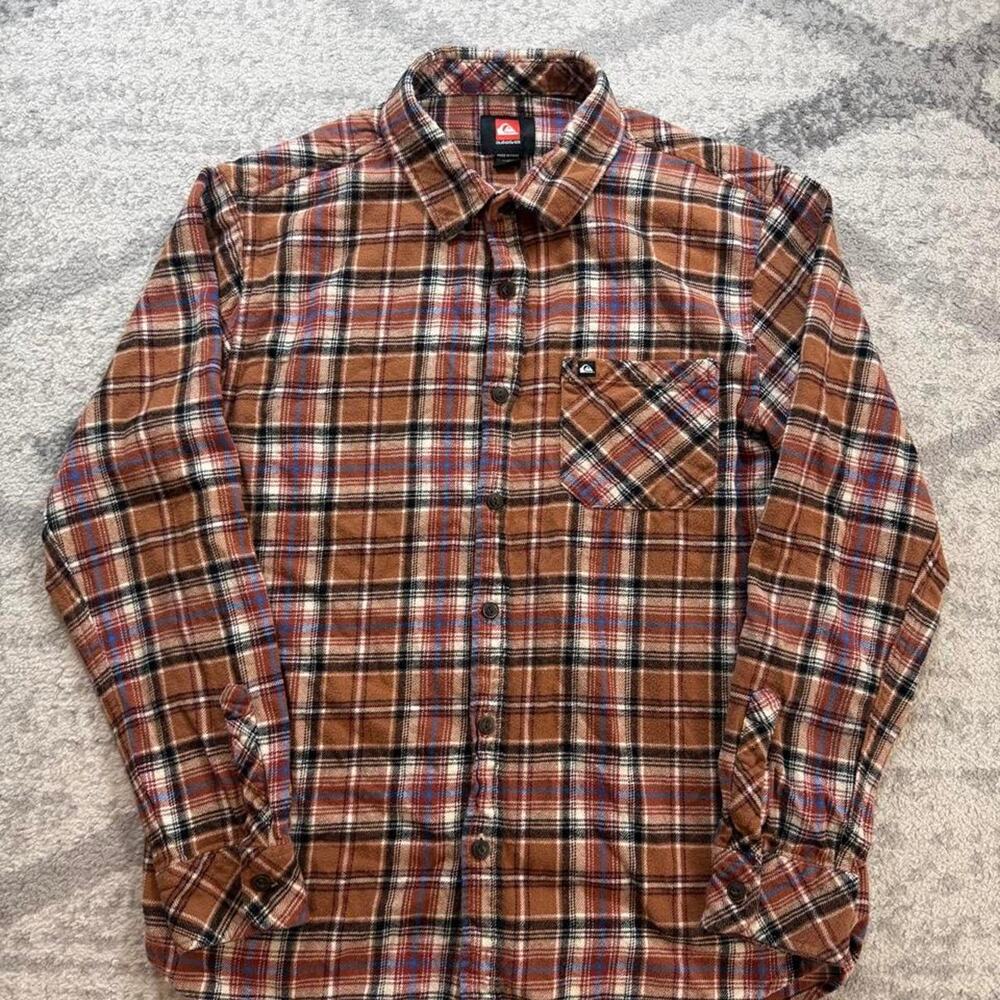 Quiksilver skateboard brown plaid flannel shirt tagged medium fits like a small